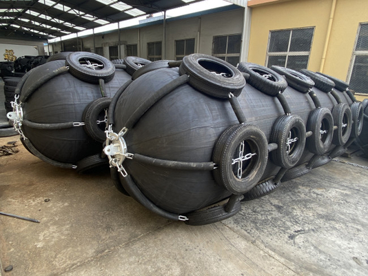 Gli accessori galvanizzati spediscono il cuscino ammortizzatore di gomma 80kpa Yokohama pneumatica Marine Fenders