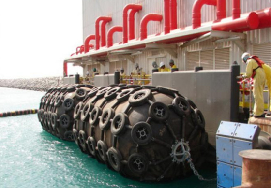 Guardia nera Marine Yokohama Rubber Fender dell'oceano del cuscino ammortizzatore 80kpa dell'imbracatura 50kpa